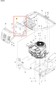 Tłumik ridera R322TX Husqvarna, widoczny z boku, w pozycji montażowej, z metalicznej obudowy, posiada wyspecyfikowaną strukturę oraz otwory montażowe. Na obudowie znajduje się logo Husqvarna. Tło proste, białe.
