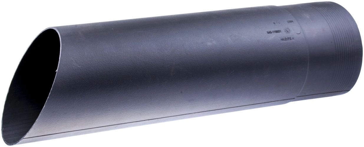 Czarna rura dmuchawy Husqvarna 125BVX z połyskującą powierzchnią, o cylindrycznym kształcie. Zdjęcie ukazuje produkt z boku na jednolitym tle, podkreślając jego gładką fakturę oraz widoczne oznaczenia i logo.