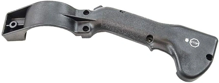 Osłona dmuchawy 150BT Husqvarna w kolorze czarnym, wykonana z tworzywa sztucznego. Produkt przedstawiony w ujęciu z boku, leżący na płaskiej powierzchni. Widoczne są wyraźne napisy oraz detale konstrukcyjne, takie jak otwory na mocowania.