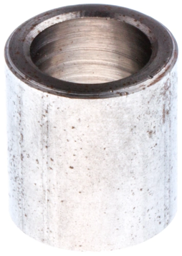 Element odległościowy pro kosiarki LB 448iV Husqvarna, cylindryczny kształt, metaliczne wykończenie, widoczna wewnętrzna gwintowana struktura, prezentowany w zbliżeniu na białym tle.