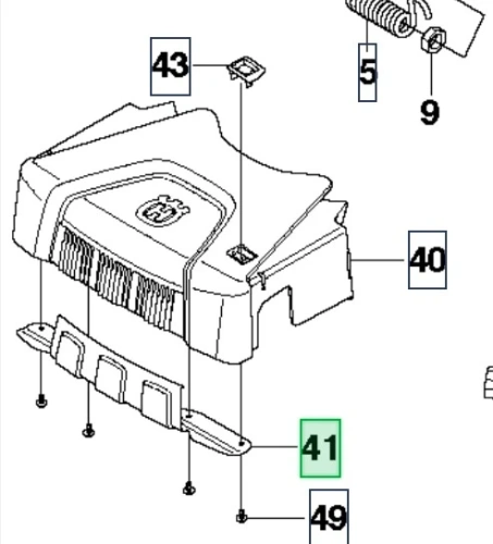 Osłona kosiarki LC 53E Husqvarna, w kolorze czarnym, o gładkiej fakturze, z widocznym logo Husqvarna. Ujęcie frontalne, produkt rozłożony, z widocznymi detalami mocowania. Elementy montażowe w dolnej części. Tło proste, białe.