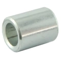 Tuleja ridera RC320T Husqvarna, cylindryczna, wykonana z metalu, o gładkiej, błyszczącej powierzchni. Widoczne dwa otwory. Produkt leży na jednolitym tle, w układzie frontalnym. Przeznaczona do montażu w urządzeniach ogrodniczych.