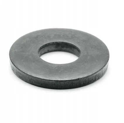 Podkładka do kosiarki LB 448iV Husqvarna o wymiarach 6.6x22x2 cm, wykonana z metalu, o cylindrycznym kształcie i ciemnoszarym kolorze. Widoczny centralny otwór. Ułożona na płaskiej powierzchni, bez dodatkowych elementów w tle.