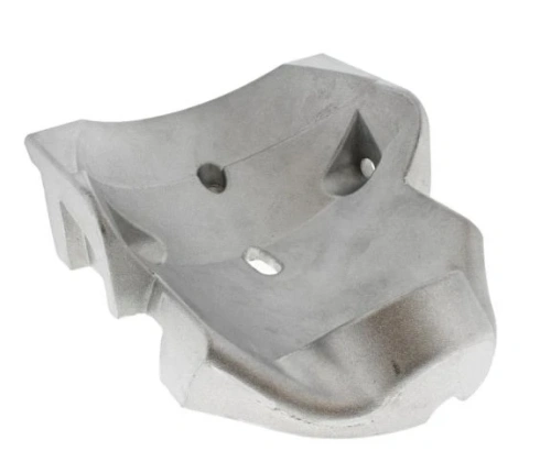 Podpórka ridera RC318T Husqvarna, aluminiowa, metaliczna, ergonomiczna, z dwoma otworami montażowymi, widoczna z boku na jednolitym tle, nowa, do sprzętu do zarządzania terenami.