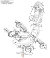 Śruba do kosiarki WB 53S firmy Husqvarna, metalowa, w kolorze srebrnym. Przedstawiona z boku, ukazana z wyraźnymi detalami gwintów. Element mocujący, używany w konstrukcji kosiarki, oferujący stabilność. Na białym tle dla lepszej widoczności.