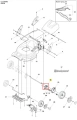 Ramię łącznika kosiarki LC 353VE Husqvarna, wykonane z metalu, o szarym kolorze. Element o prostokątnym kształcie, z widocznymi mocowaniami. Zbliżenie na detale konstrukcyjne, ukazujące elementy łączące. Produkt znajduje się na białym tle.