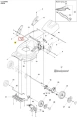 Trzonek kosiarki LC 353VE Husqvarna, częściowo widoczny z perspektywy bocznej. Element metalowy w kolorze jasnoszarym z ergonomicznie ukształtowanym uchwytem. Widoczne mocowania oraz logo Husqvarna. Części składowe rozłożone na białym tle.