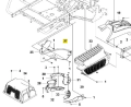 Osłona ridera RC318T Husqvarna, widać z boku. Produkt wykonany z czarnego plastiku, z teksturowaną powierzchnią. Widoczne otwory montażowe i wentylacyjne. Element montażowy o wymiarach odpowiednich do urządzenia, w komplecie z innymi częściami.