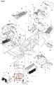 Osłona ridera RC318T Husqvarna w kolorze czarnym z teksturą plastikową, montowana z przodu. Ujęcie frontalne, pokazujące szczegóły mocowania i otwory wentylacyjne. Tło jednolite, co podkreśla charakterystykę produktu.
