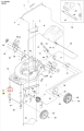 Tuleja kosiarki LC 551VQ Husqvarna, metalowa, cylindryczna, w kolorze czarnym. Ujęcie z boku, widoczna otwarta konstrukcja. Element mocujący, istotny dla montażu kosiarki. Prosta biała tło.
