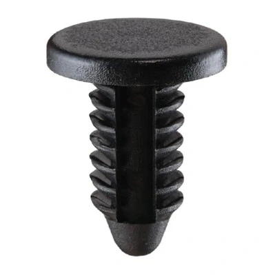 Zacisk odśnieżarki ST 330 Husqvarna w kolorze czarnym. Produkt z widoczną główką w kształcie dysku i żeberkowanym trzonem, zaprojektowany do łatwego montażu. Ujęcie w zbliżeniu, pokazujące szczegóły mocowania.