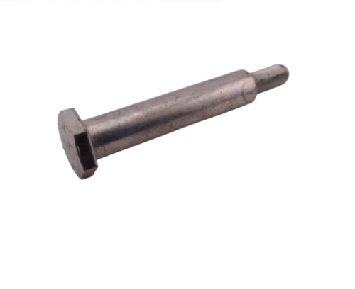 Metalowa śruba odśnieżarki ST 330 Husqvarna, cylindryczna, srebrna, z sześciokątną główką, długość ok. 10 cm, do montażu w urządzeniach odśnieżających.
