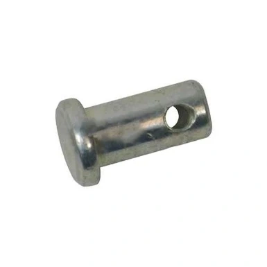 Metalowy element mocujący, cylindryczny, z płaskim wierzchołkiem i otworem. Wykonany z metalu, matowy, o długości około 3 cm i średnicy około 1 cm. Ujęcie frontalne, na jednolitym tle.