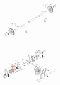 Śruba odśnieżarki ST 330 Husqvarna, metalowa, o cylindrycznym kształcie, z wyraźnymi gwintami. Ujęcie frontowe, produkt znajduje się w centrum ilustracji. Szereg pozostałych elementów mechanicznych w tle. Widoczne oznaczenia części.