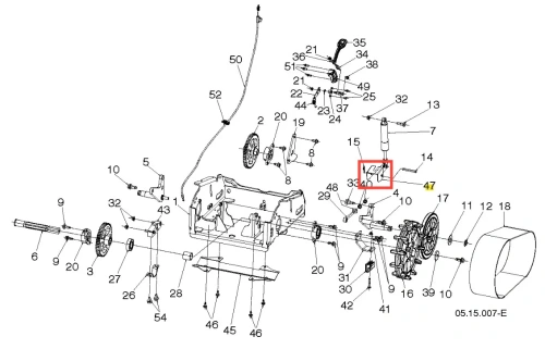 Osłona odśnieżarki ST 427T Husqvarna, czarna obudowa z wytrzymałego materiału, zamontowana na ramie. Widoczny detal mocowania oraz logo Husqvarna. Produkt w pozycji montowanej, na białym tle, w klarownej perspektywie.