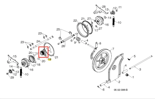 Zespół piasty odśnieżarki ST 230 Husqvarna z metalu i plastiku, widoczny z góry, z elementami montażowymi w naturalnym kolorze. Zestaw zawiera kluczowe części do konstrukcji piasty.