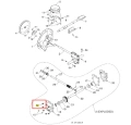 Śruba odśnieżarki ST 276EP Husqvarna, metalowa, z gwintem, w kolorze czarnym, widoczna na planie montażowym. Ujęcie w perspektywie eksplodowanej, pokazujące położenie śruby względem innych elementów. Forma leżąca na białym tle.