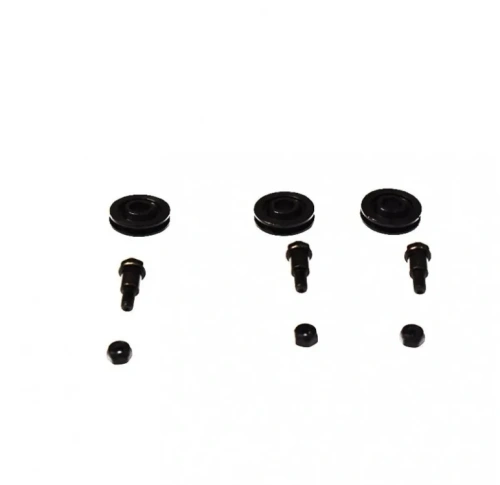 Zestaw serwisowy do odśnieżarki Husqvarna ST 124: 2 czarne kółka i 2 mocowania, ułożone poziomo na jednolitym tle, widoczne gwinty i detale kształtu.