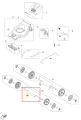 Oś kosiarki Model LC 137i, element metalowy o cylindrycznym kształcie z gwintem, widoczny w zbliżeniu. Kolor srebrny, z oznaczeniem numeru 14 na schemacie części. Element służy do montażu, umieszczony w kontekście innych komponentów kosiarki.