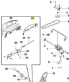 Osłona złożenia kosiarki LB 248S Husqvarna w kolorze czarnym, wykonana z plastiku. Ujęcie frontalne, ukazujące kształt oraz otwory montażowe. Na zdjęciu zaznaczone istotne detale, w tym elementy mocujące. Produkt leży na płaskiej powierzchni.