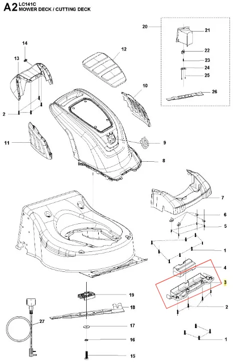 Osłona kosiarki LC 141C Husqvarna w kolorze czarnym, wykonana z wytrzymałego plastiku, ma ergonomiczną formę z zaokrąglonymi krawędziami. Produkt widoczny z góry, w pozycji leżącej, z wyraźnymi detalami mocowania i logo. Tło białe, proste.