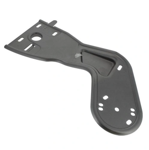 Wspornik uchwytu kosiarki LC 48VE Husqvarna, czarny element z tworzywa sztucznego o prostokątnym kształcie. Widoczny otwór montażowy oraz otwory do mocowania w różnych miejscach. Ujęcie frontalne, produkt leży płasko na białym tle.