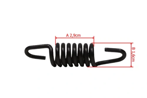 Amortyzator dolny do pilarki Partner P351/P352/401, czarny, metalowy, spłaszczony kształt. Zbliżenie na trzy spiralne zwoje, z wyraźnym oznaczeniem wymiarów: długość 2,9 cm i 1,66 cm. Produkt leżący na jednolitym tle.