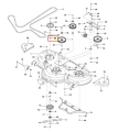 Podkładka kosiarki PZ 29D Husqvarna w kolorze metalicznym z okrągłymi otworami i wyprofilowanymi brzegami na białym tle, pokazująca szczegóły mechaniczne elementu do zerowego promienia skrętu.