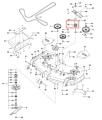 Sprężyna kosiarki o zerowym promieniu skrętu PZ 29D Husqvarna, spiralna, metalowa z widocznymi oznaczeniami na powierzchni. Ujęcie w zbliżeniu na detal sprężyny, w otoczeniu elementów kosiarki, na białym tle. Bez dodatkowych akcesoriów.