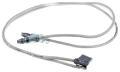 Krótki kabel obwodowy podkaszarki 525LK Husqvarna; przezroczysty przewód o zaokrąglonych końcówkach, z dwoma złączami; leżący na gładkim tle. Kabel ma teksturowaną powierzchnię i widoczne oznaczenia ułatwiające identyfikację.