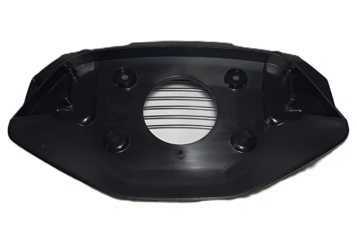 Czarna plastikowa osłona robota koszącego Automower 310E NERA Husqvarna z okrągłym otworem i żebrowanym wzorem, na białym tle, pokazująca detale konstrukcji.