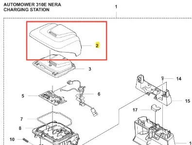 Czarna pokrywa robota koszącego Automower 310E Husqvarna, minimalistyczna, z uchwytem i oznaczeniami, widok z góry na stację ładowania, na białym tle, skupienie na detalu.