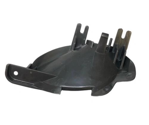 Wkład robota koszącego AUTOMOWER 430X Husqvarna, w kolorze czarnym, z plastikową konstrukcją. Produkt leży na płaskiej powierzchni, z widocznymi mocowaniami i zaczepami. Kształt owalny, gładka faktura, bez napisów.