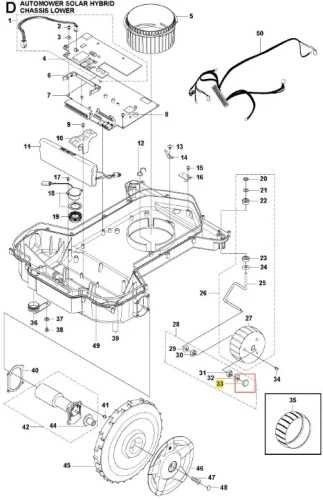 Fragment podkładki robota koszącego Automower Solar Hybrid Husqvarna, ukazujący dolną część obudowy. Widoczna struktura z tworzywa sztucznego, okrągły otwór na górze oraz elementy montażowe w wyraźnej, technicznej formie. Kolor czarny.