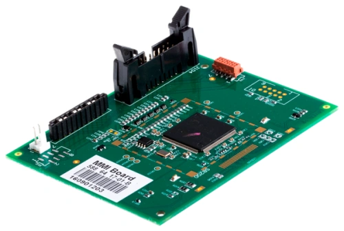 Zielony wyświetlacz PCB robota koszącego AUTOMOWER 310 Husqvarna z elektroniką, portami i etykietą producenta, widok frontalny z gładką teksturą.