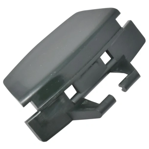 Zaczep pokrywy robota koszącego Automower 220 AC Husqvarna w czarnym kolorze, o prostokątnym kształcie. Produkt widoczny z góry, leży na płaskiej powierzchni. Zawiera boczne zaczepy do mocowania pokrywy, wykonany z tworzywa sztucznego.