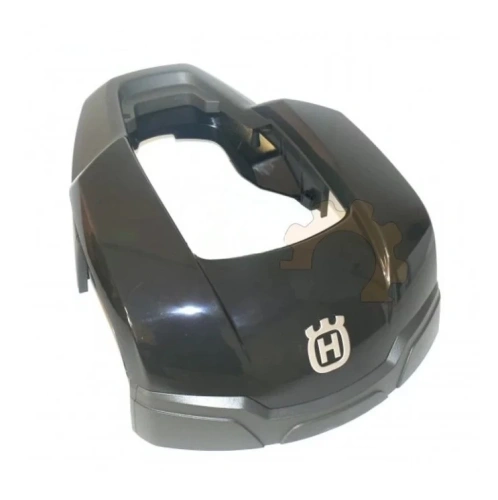 Obudowa robota koszącego Automower 305 Husqvarna w kolorze czarnym. Widziana z góry, zamknięta. Widoczne logo Husqvarna w dolnej części. Materiał plastikowy, gładka powierzchnia, kontury aerodynamiczne, z wycięciem na podzespoły.