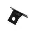 Wspornik robota koszącego Automower 305 Husqvarna w kolorze czarnym, wykonany z trwałego tworzywa. Produkt widoczny w zbliżeniu, z kątem ukazującym otwór mocujący i prostokątny kształt. Idealny do montażu na robotach koszących.