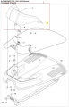 Pokrywa stacji ładowania robota koszącego Automower 305, w kolorze czarnym, z elegancko zaokrąglonym kształtem. Ujęcie z boku ukazuje mechanizm mocujący oraz widoczne otwory wentylacyjne. Przeznaczona dla modeli 2014-2015, z detalami wykończenia.