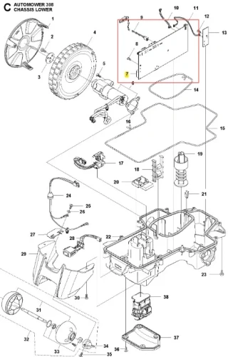 Układ scalony robota koszącego Automower 308 Husqvarna, widok z przodu, zamontowany w dolnej części podwozia. Element ma prostokątny kształt, gładką, matową powierzchnię w kolorze szarym, z widocznymi złączami i oznaczeniami technicznymi.