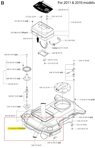 Uszczelki 4,3mm do robota koszącego Automower 220 AC Husqvarna, w zestawie 10 sztuk. Widoczne w komplecie na planie, oznaczone jako 575 96 02-01. Elementy w kolorze czarnym, o charakterystycznym kształcie dopasowującym się do osprzętu.