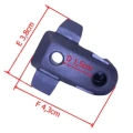Ciemnoszary, metalowy amortyzator do pilarek Husqvarna 550XP/550XPG/545, wymiary 4,3x3,8 cm, z otworem montażowym 1,5 cm, widoczny z przodu na jednolitym tle, bez dodatkowych elementów.