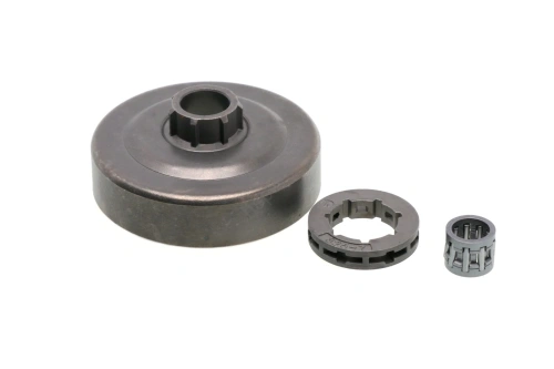 Bęben sprzęgła pilarki Husqvarna 41, 236, 240, czarny z metalowym wykończeniem, widoczny z góry na jasnym tle. Zawiera bęben, pierścień mocujący i rolkę o prostym, funkcjonalnym designie.