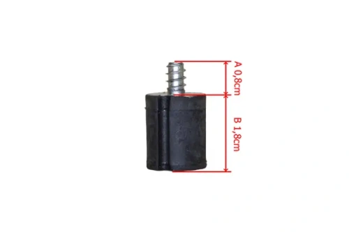 Amortyzator pilarki Husqvarna 61 w czarnym kolorze, wykonany z gumowego materiału. Produkt o wymiarach 0,8 cm (średnica) i 1,8 cm (wysokość). Widoczny gwint metalowy u góry, stabilnie umieszczony w pozycji stojącej na białym tle.