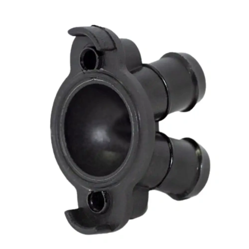 Kołnierz kolektora pilarki Husqvarna 455 Rancher; czarny, plastikowy element z dwoma otworami z trzema wystającymi rurkami, widoczny pod kątem zbliżenia, ukazującym detale kształtu i mocowania, na prostym tle.