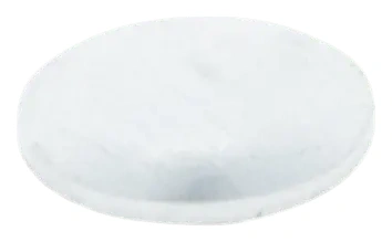 Zaślepka gaźnika w kolorze białym, okrągła, gładka powierzchnia. Ujęcie z przodu, leżąca na płaskiej powierzchni. Produkt przeznaczony do pilarki Husqvarna T425. Widoczne obrzeże, bez dodatkowych napisów czy logo.