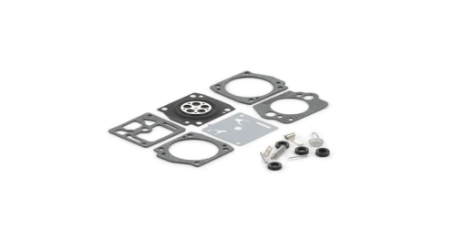 Zestaw naprawczy gaźnika Husqvarna K760 zawiera uszczelki (okrągłą z metalowym wkładem i szarą z otworami), drobne metalowe części oraz klucz, ułożone na jednolitym tle.