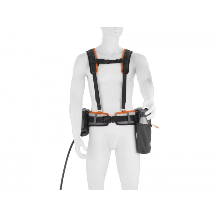 Demonstracja szelek do pasa flexi husqvarna na białym manekinie z zastosowaniem pasa biodrowego.