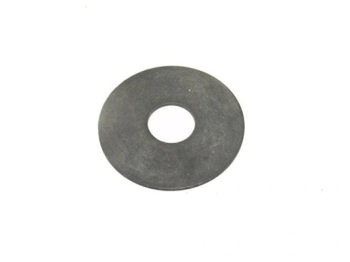 Podkładka pilarki Husqvarna 543 XP, w kolorze metalicznym, okrągła z centralnym otworem. Widoczna z góry, leżąca płasko na powierzchni. Gładka faktura, idealna do montażu elementów pilarki.