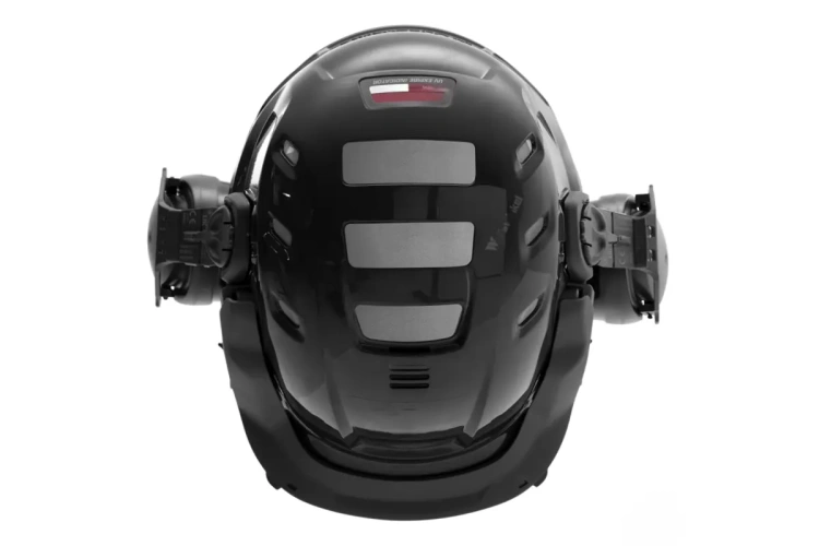 kask ochronny do prac leśnych i ogrodowych marki Husqvarna, widok z góry, w kolorze czarnym, widoczne otwory wentylacyjne oraz nauszniki przeciwhałasowe zamontowane po bokach kasku,